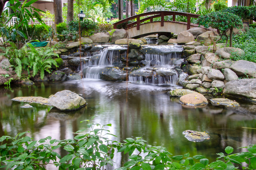 Wasserfall im Garten