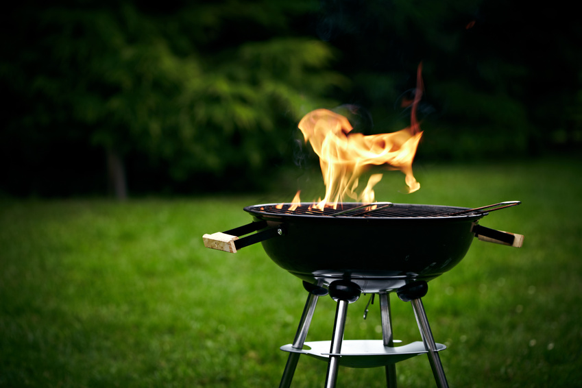 Grill mit Feuer