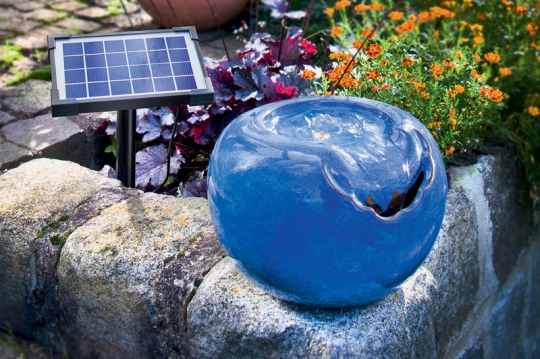 Der Solarbrunnen Wenn das Wasser durch Sonnenkraft fließt