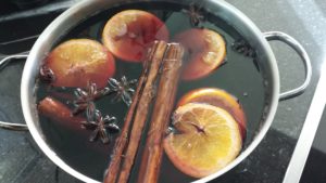 Glühwein im Topf